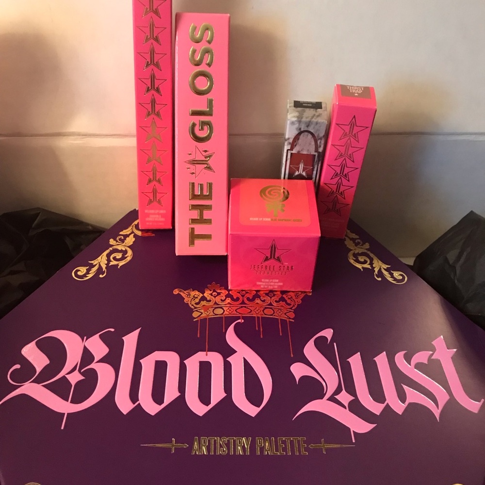 Jeffree Star Bloodlust palette and lot of lips